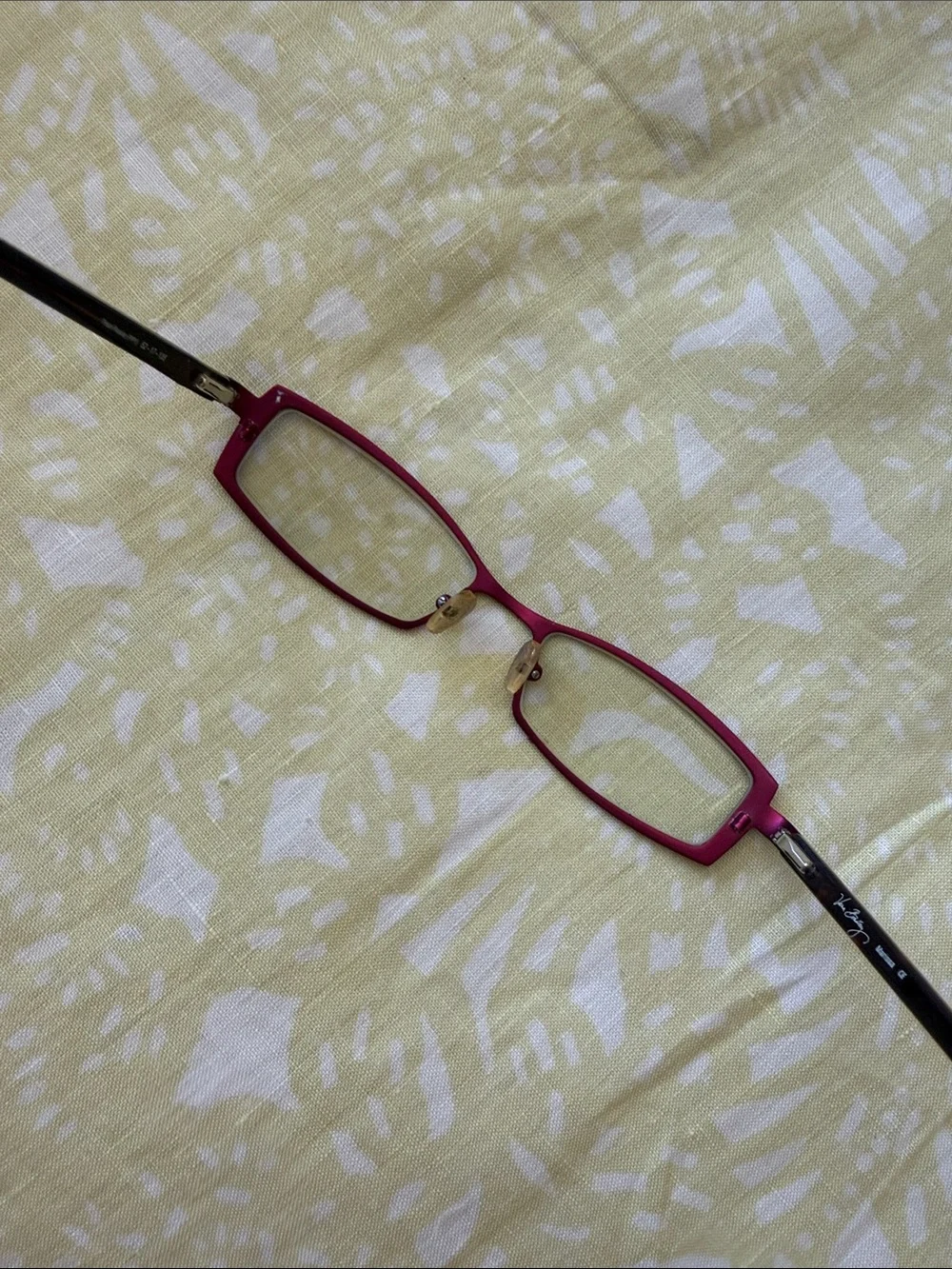 Vera Bradley Glasses in Burgundy with Paisley